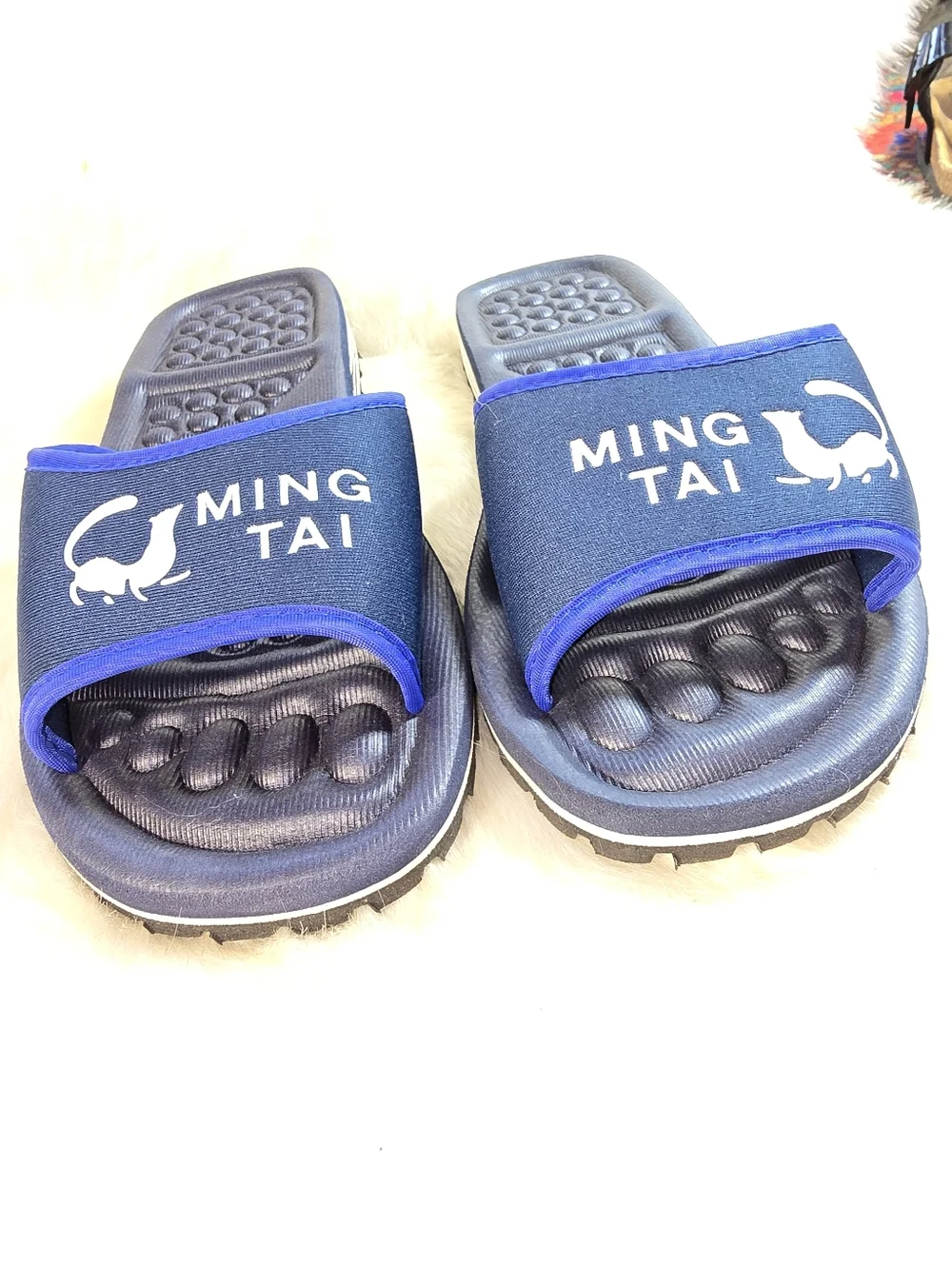 Ming Tai comfortable slide